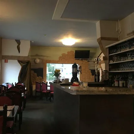 Akropolis 3*