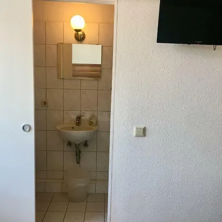 Konukevi Akropolis 3*