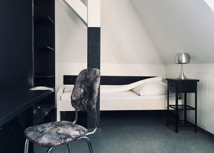 Pensión Akropolis 3*