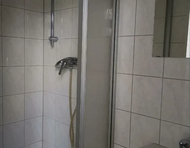 Pensión Akropolis 3*